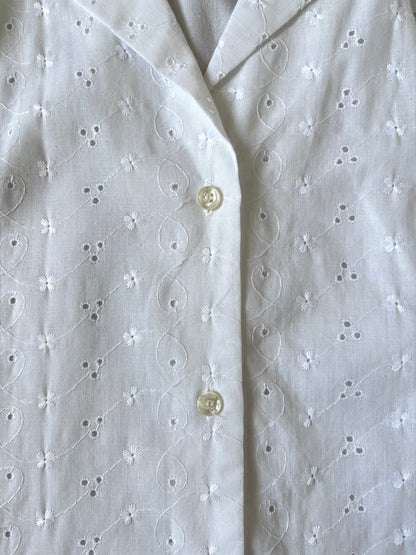 made in USA / 花柄刺繍の半袖ホワイトブラウス